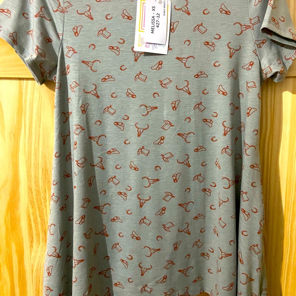 LuLaRoe NWT Melissa Tunic